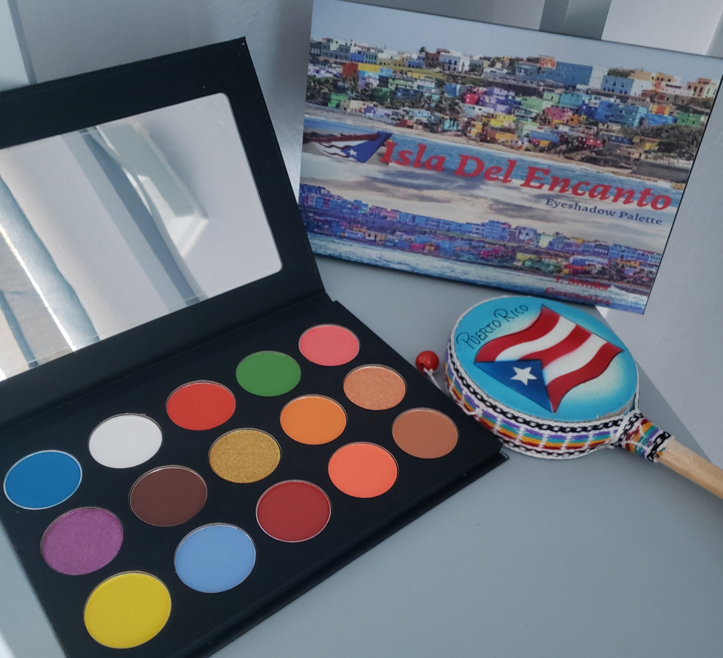 Isla Del Encanto Eyeshadow Palette - J.Minks Cosmetics